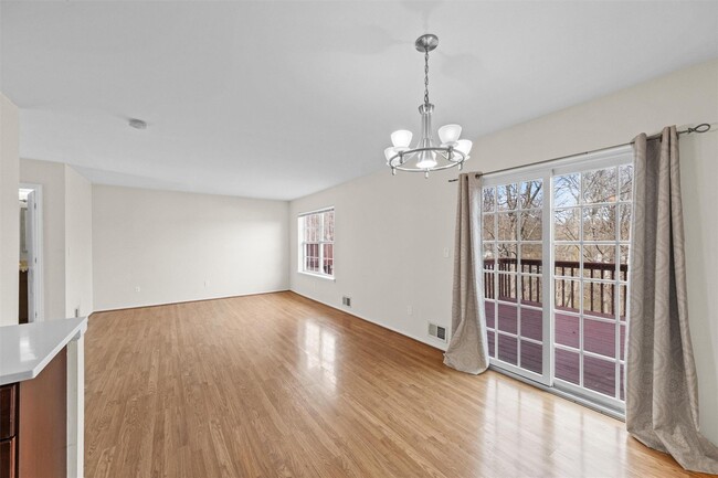 Building Photo - 4 Woodbine Dr