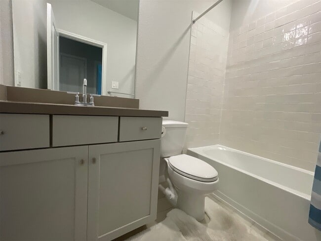 Building Photo - 12614 White Pelican Ct