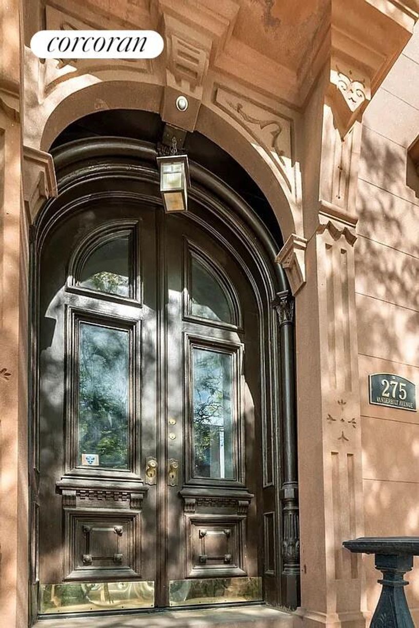 Building Photo - 275 Vanderbilt Ave