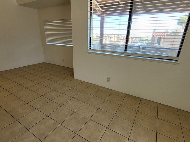 Building Photo - 1928 Lirio Way