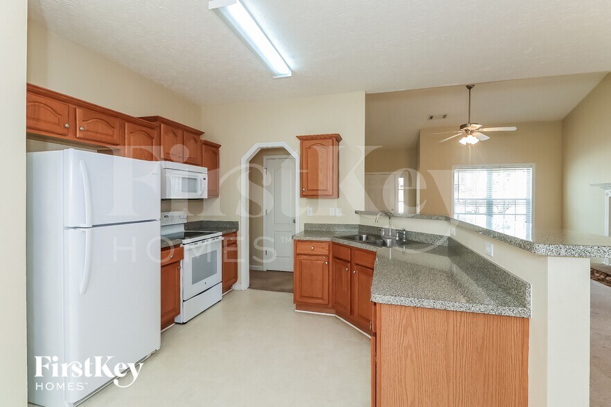 Building Photo - 85 Meadow Spring Ct