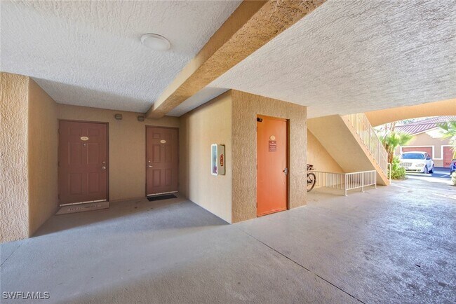 Building Photo - 1830 Florida Club Cir