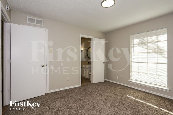 Building Photo - 4026 Cedar Creek Dr