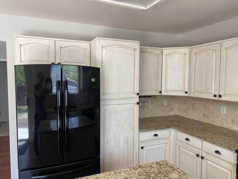 Kitchen 4 - 2526 WOODROSE PL