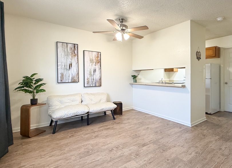 Building Photo - Kenilworth Ridge... A Hidden Jewel!