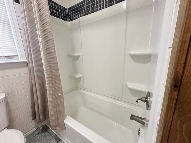 Building Photo - 3935 Elkton Trail