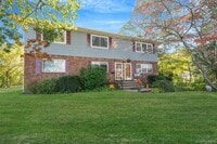 Building Photo - 38 Nassau St