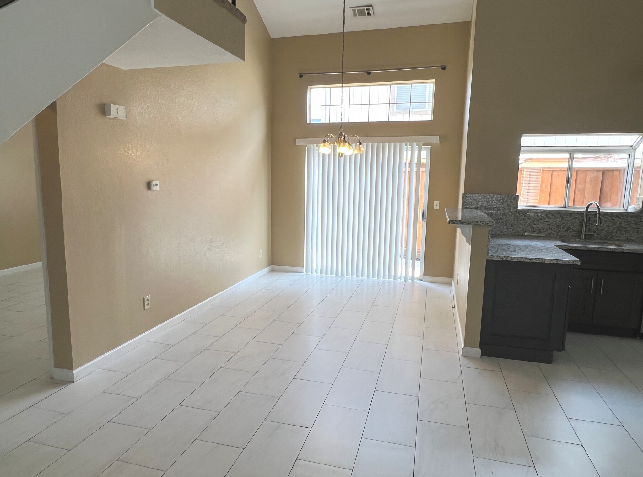 Building Photo - 5354 Meadow Wood Ln