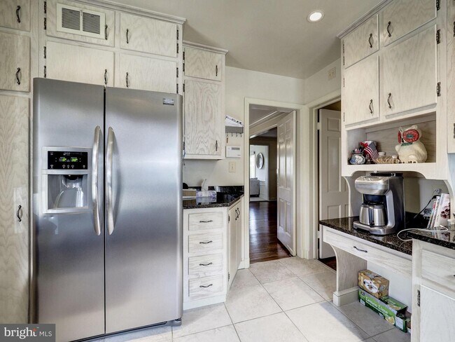 Building Photo - 2242 46th St NW