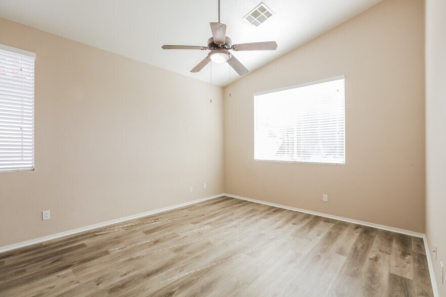 Building Photo - 9660 Flying Eagle Ln