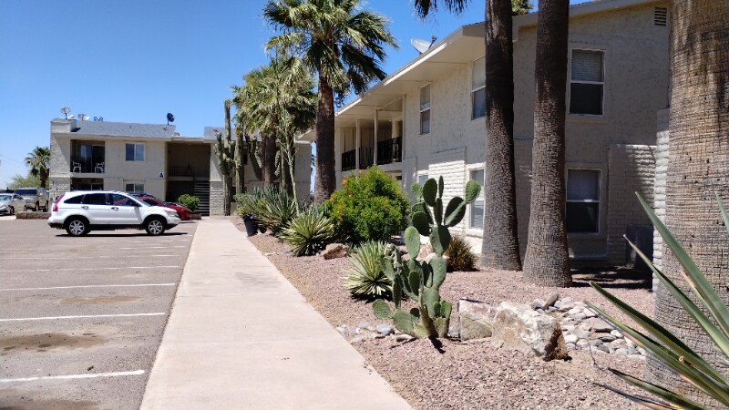 Building Photo - 15551 Sunland Gin Rd