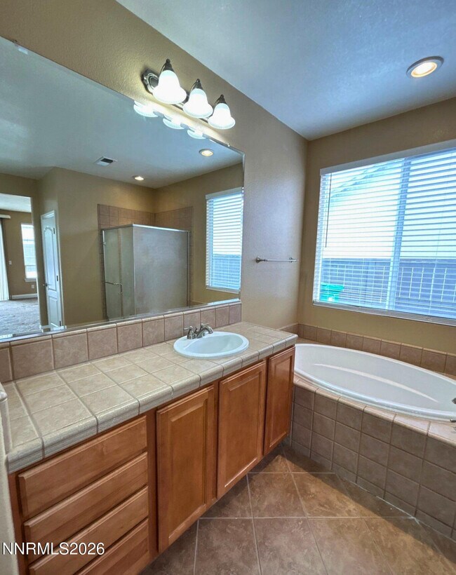 Building Photo - 635 Ubaldo Ct