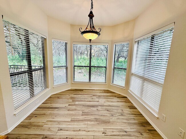 Building Photo - 1 MONTH FREE !!! - Charming 2 Bed 2 Bath Condo with Nature Views in Stillhouse Canyon - Spicewood...