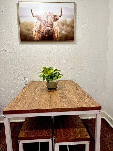 Building Photo - 418 Savannah Dr