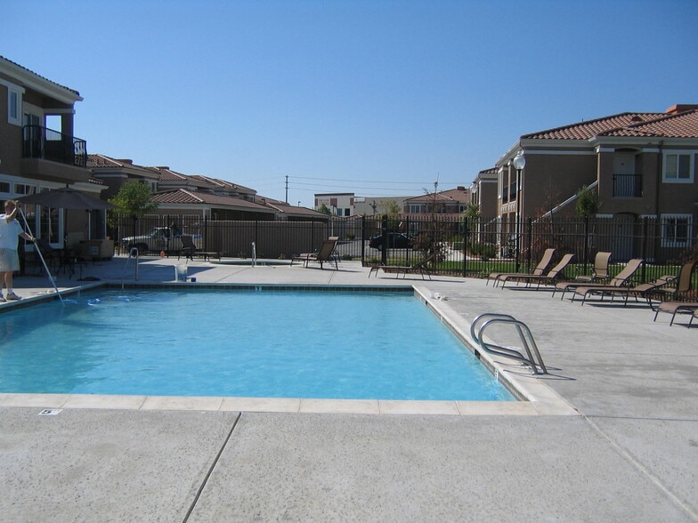 Pool - 4200 E Commerce Way