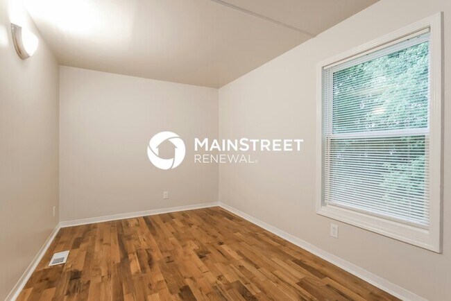 Building Photo - 3 Bedroom Pet-Friendly Home in Louisville,...