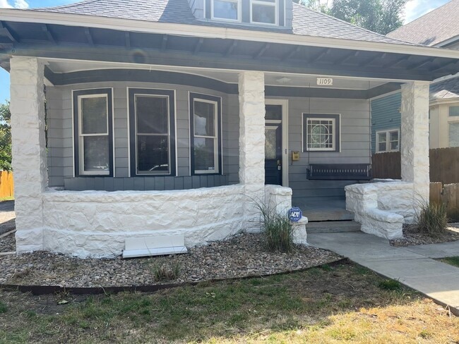 Building Photo - Charming 3 bedroom home in downtown Colorado Springs