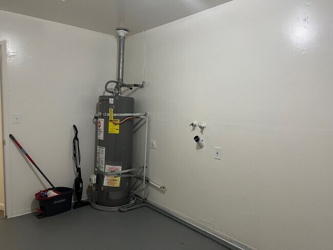 Building Photo - Ninth St. - VFILL