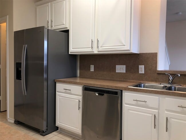 Building Photo - 5639 Stonecloud Ln