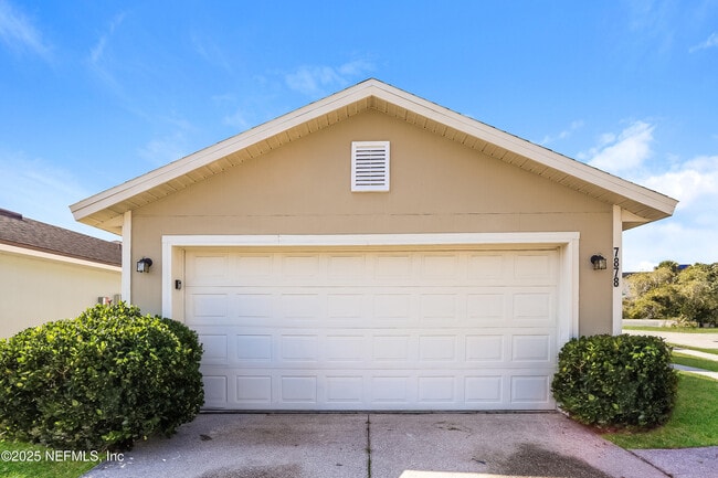 Primary Photo - 7878 Cherry Blossom Dr S