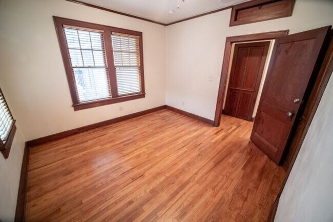 Building Photo - Fall 2026!! Live in this Historic yet modern 4 bedroom!