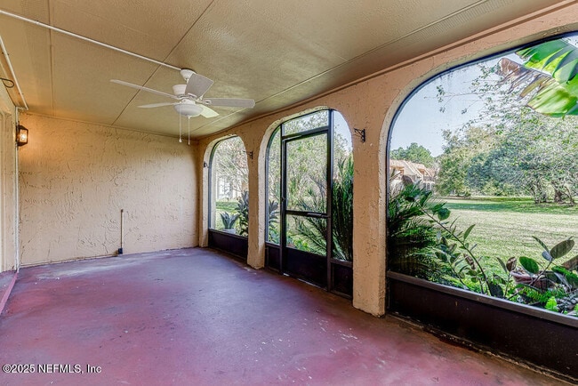 Building Photo - 6561 Mission Ct