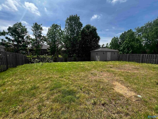 Building Photo - 107 Fourstar Ln