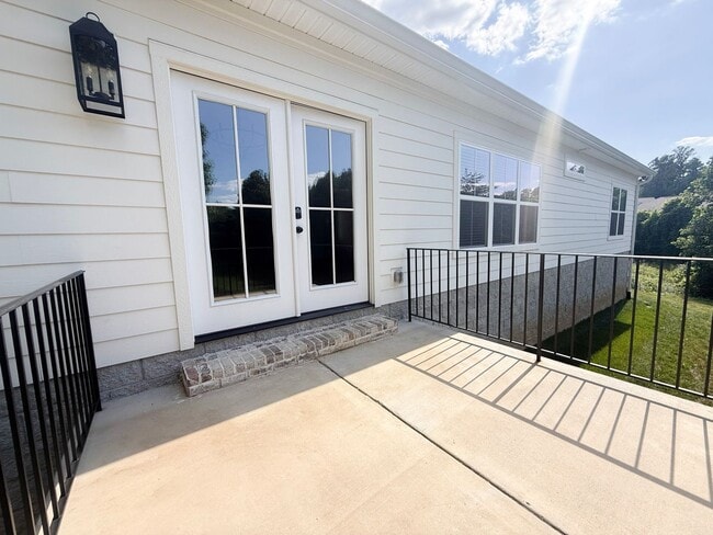 Building Photo - Luxury 3-Bedroom Home with Office, 2-Car Garage & Maintenance-Free Living
