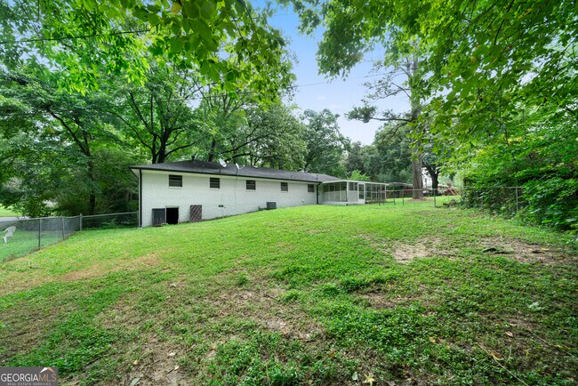 Building Photo - 6410 South Gordon Rd SW