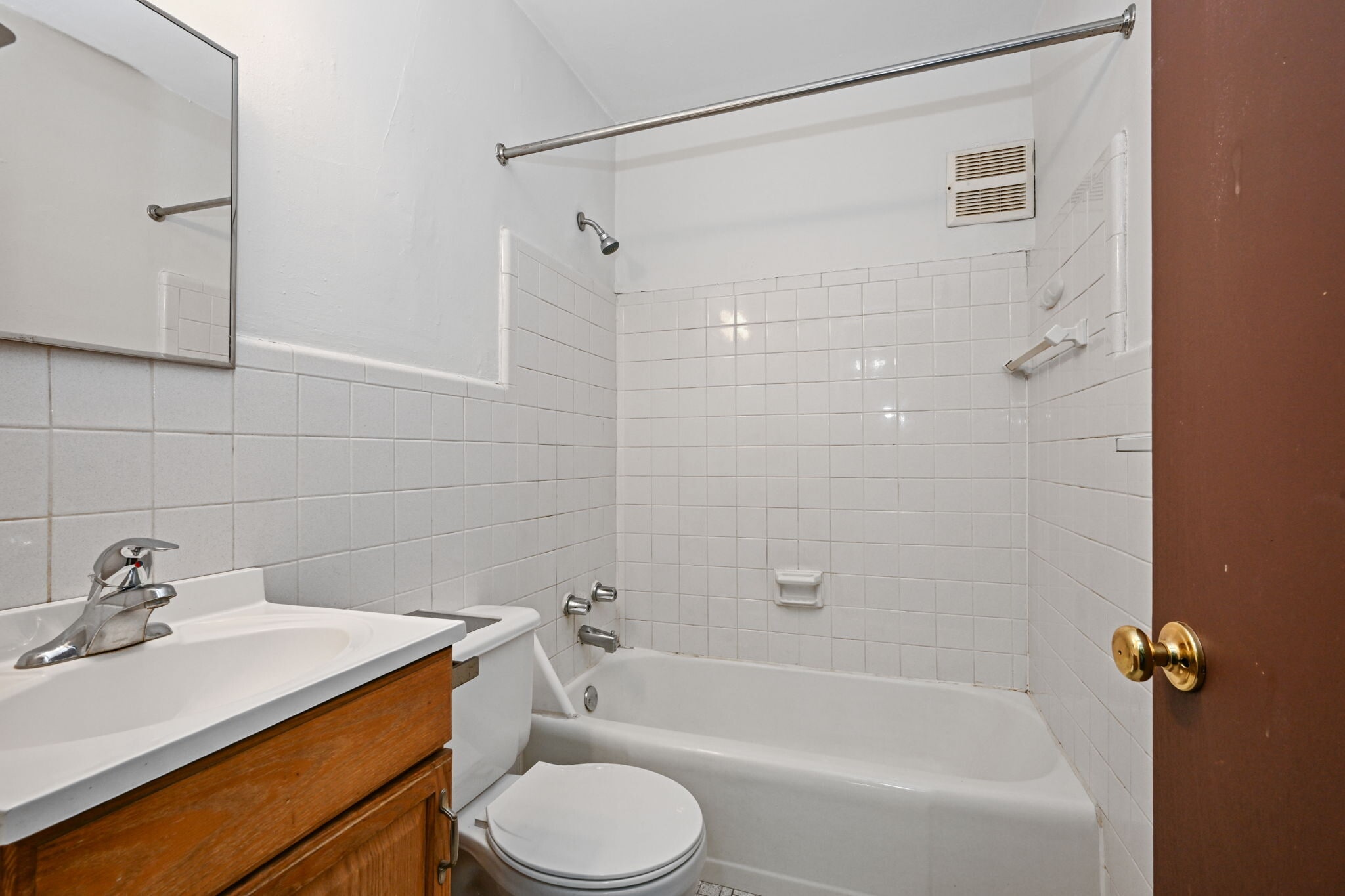 Building Photo - 515 5th St SE