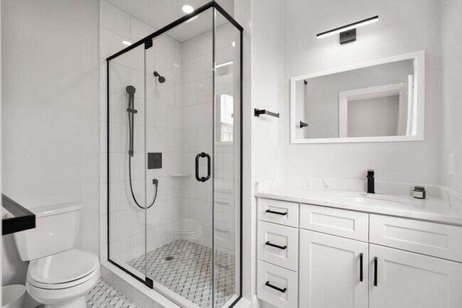 Building Photo - 174 W Seventh St