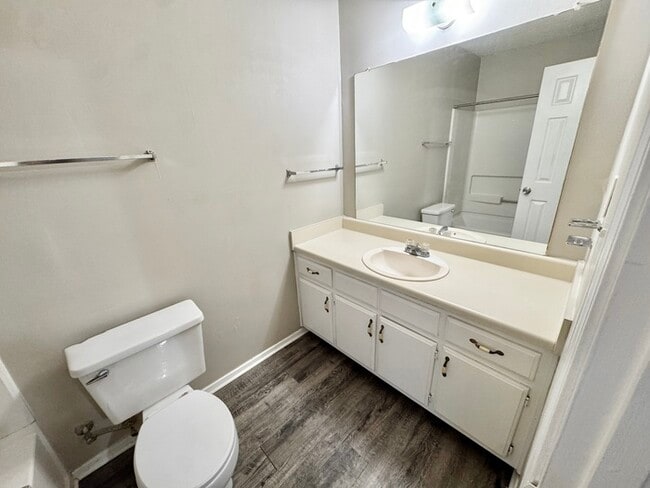 Building Photo - 6481 Summer Creek E