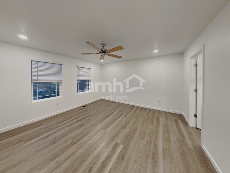 Building Photo - 26148 E Calhoun Pl