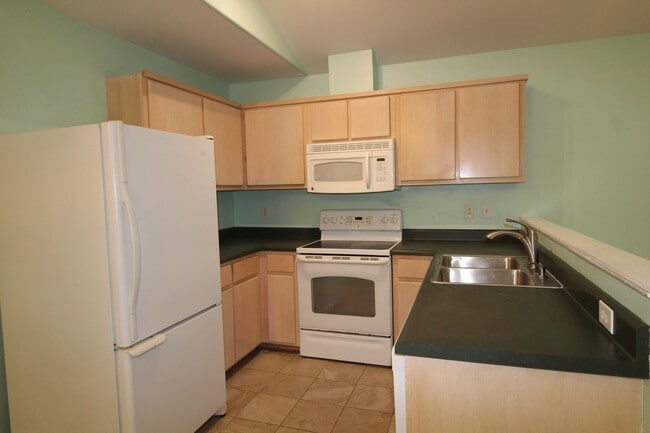 Building Photo - Private 3-Bedroom home located off of Hwy 98!