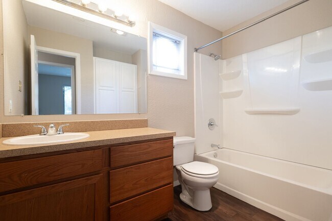 Building Photo - 6723 Lancret Hill Dr