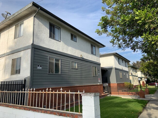 Building Photo - Stepney Apts