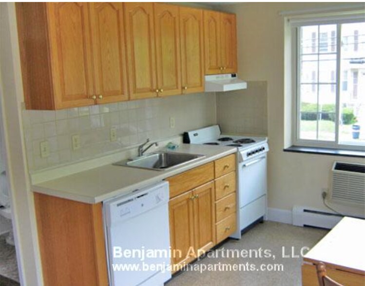 Building Photo - 15 Brattle Pl