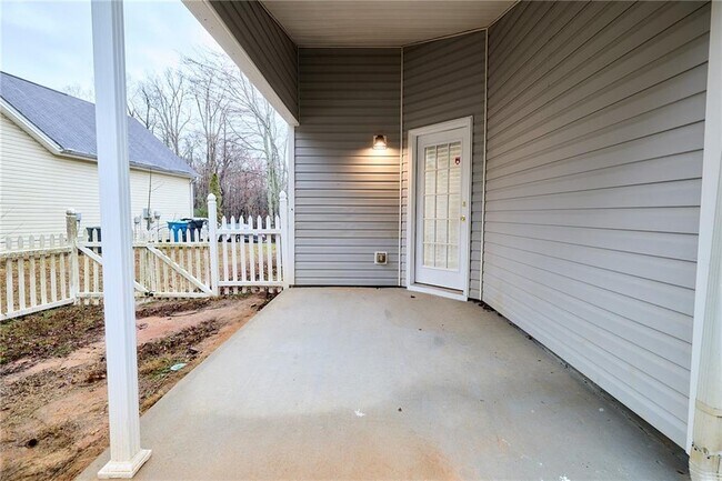 Building Photo - 1645 Fort Mason Way