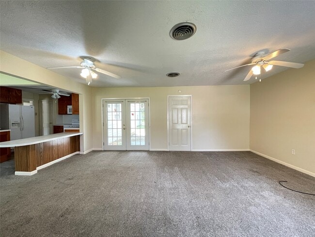 Building Photo - 140 Laurel St