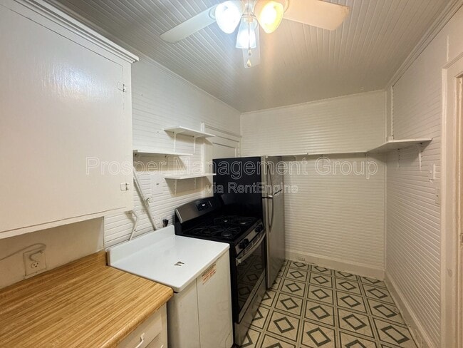 Building Photo - 93 Tradd St