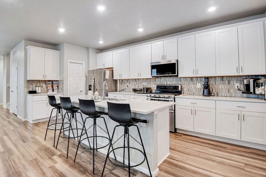 Building Photo - 18320 E Mississippi Ave