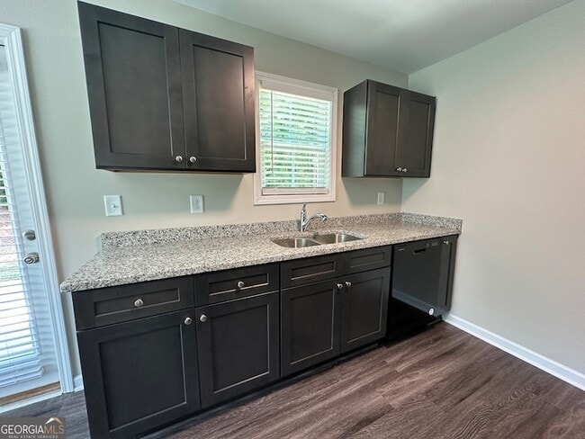 Building Photo - 24 Mill Stream Ct