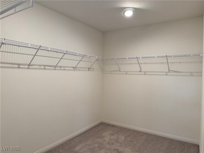 Building Photo - 7006 Sylmar Ave