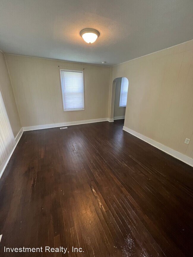 Building Photo - 2 br, 1 bath House - 1028 E Blaine St