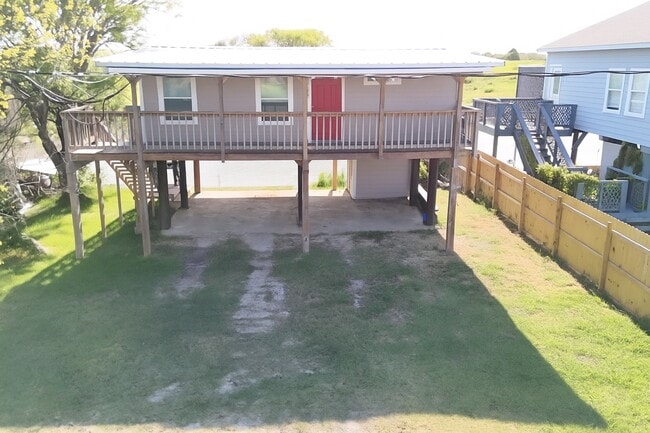 Primary Photo - 219 Leeward Way