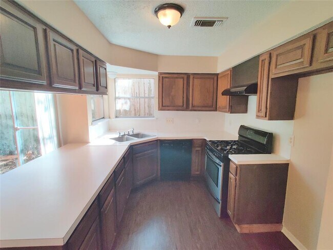 Building Photo - 5346 Randon Rd