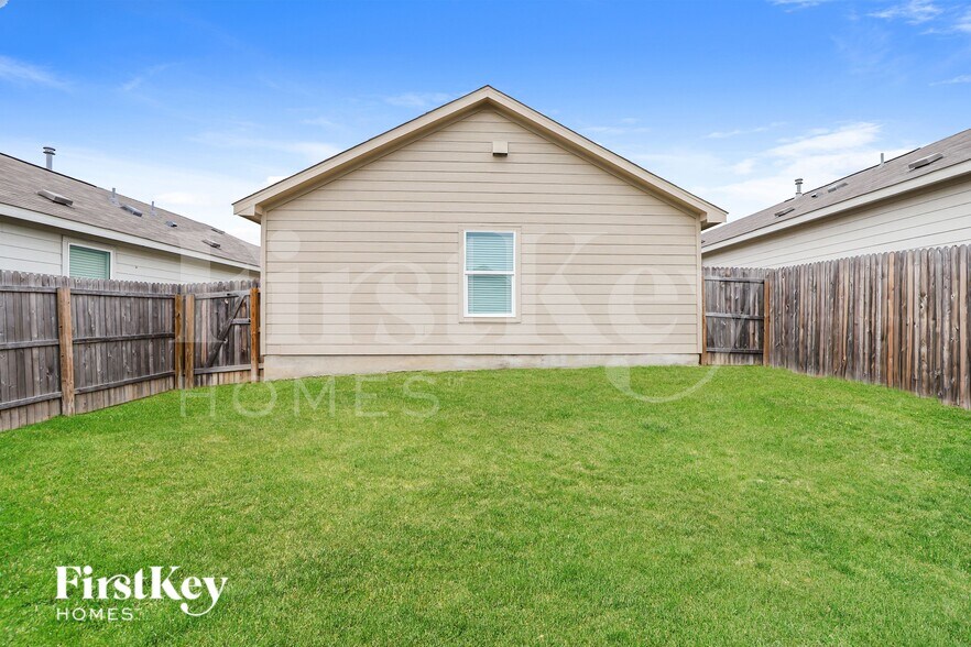 Building Photo - 7242 Plow Run