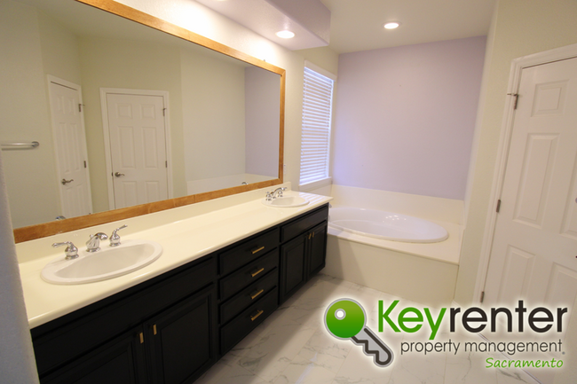 Building Photo - 1099 Chesley Ln