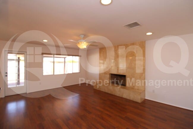Building Photo - 1816 E Oxford Dr