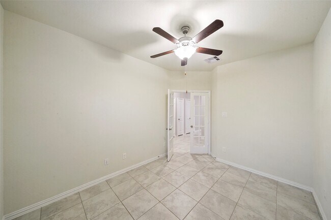 Building Photo - 27910 Augusta View Dr